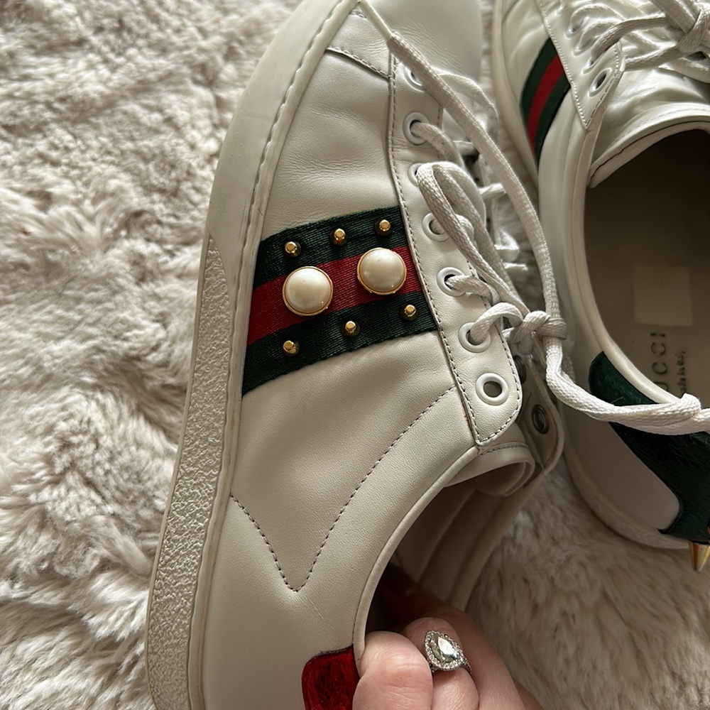 Gucci studded pearl sneakers - Picture 4 of 10